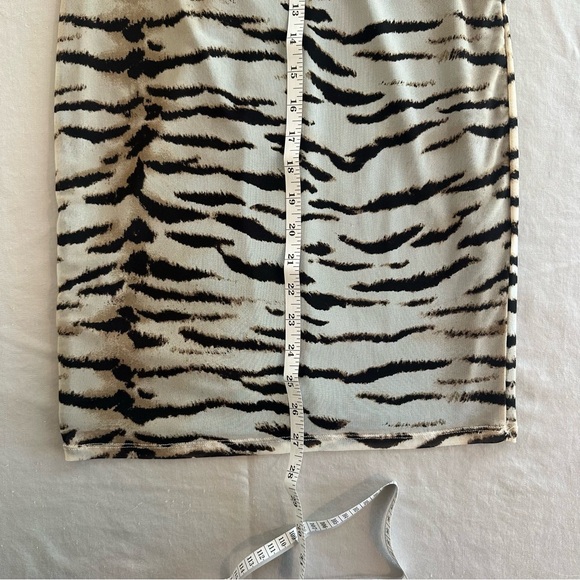 Forever 21 woman’s multi dress size large - Picture 2 of 6